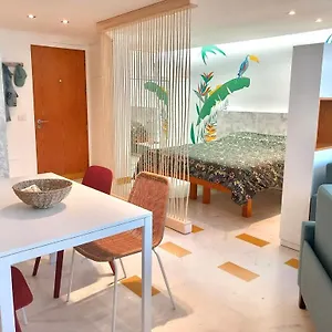 https://tropical-house-near-beachyumbo.in-canary-islands.com